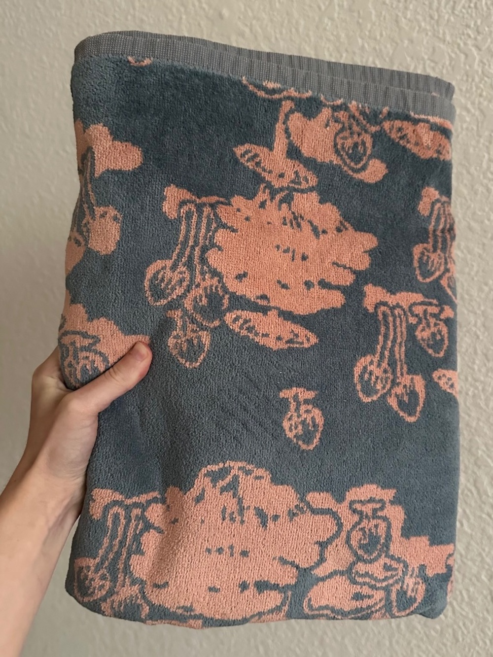 Slowtide mushroom beach pool bath towel